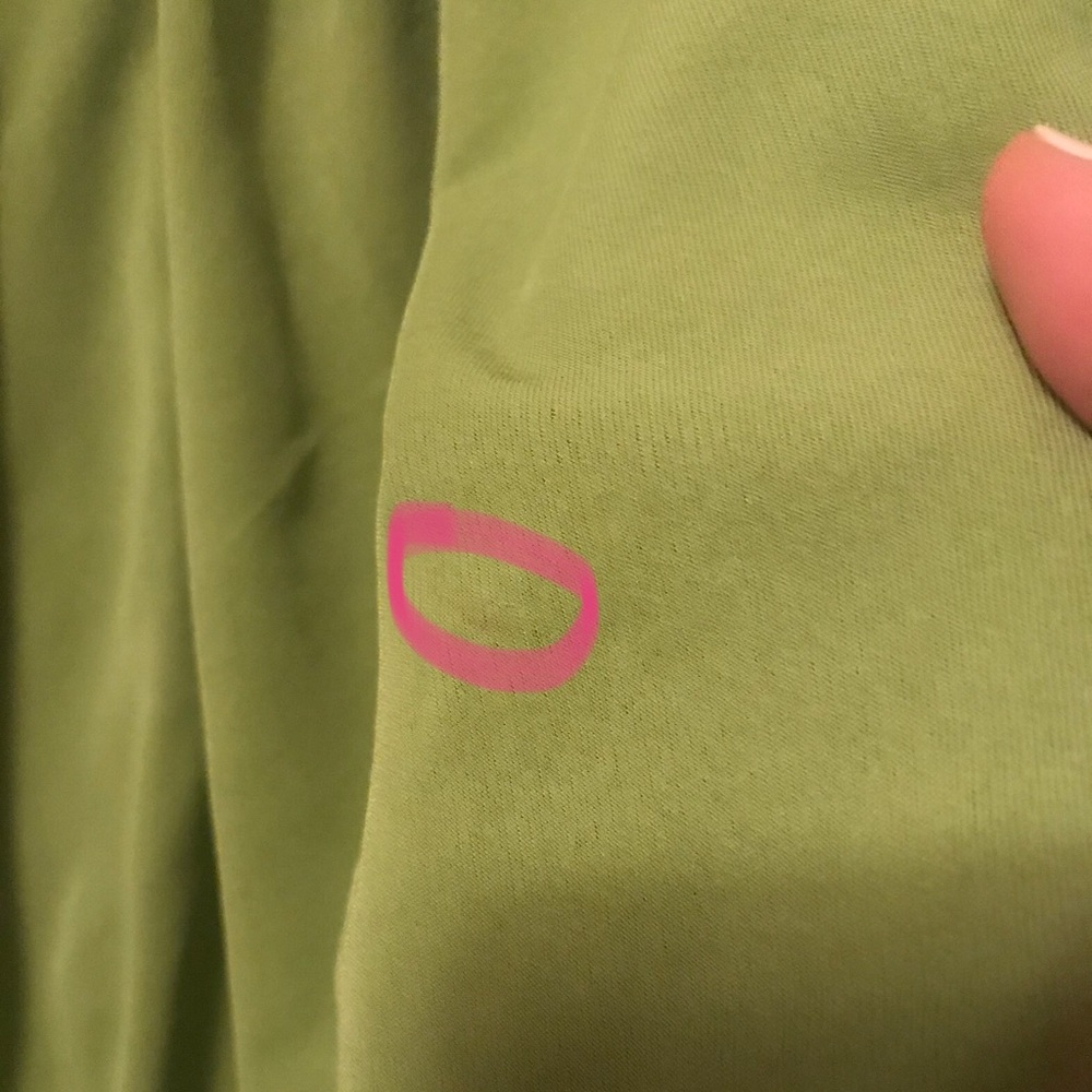Ellen Tracy lime green 💯% Silk tank top - Picture 9 of 11